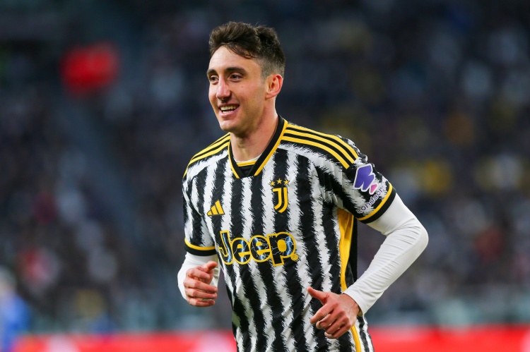  经纪人：关于尤文曼城谈坎比亚索的报道都是真的，瓜帅确实想要他