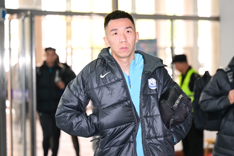  沧州雄狮前锋刘鑫瑜日出现在河南队中，大概率加盟球队