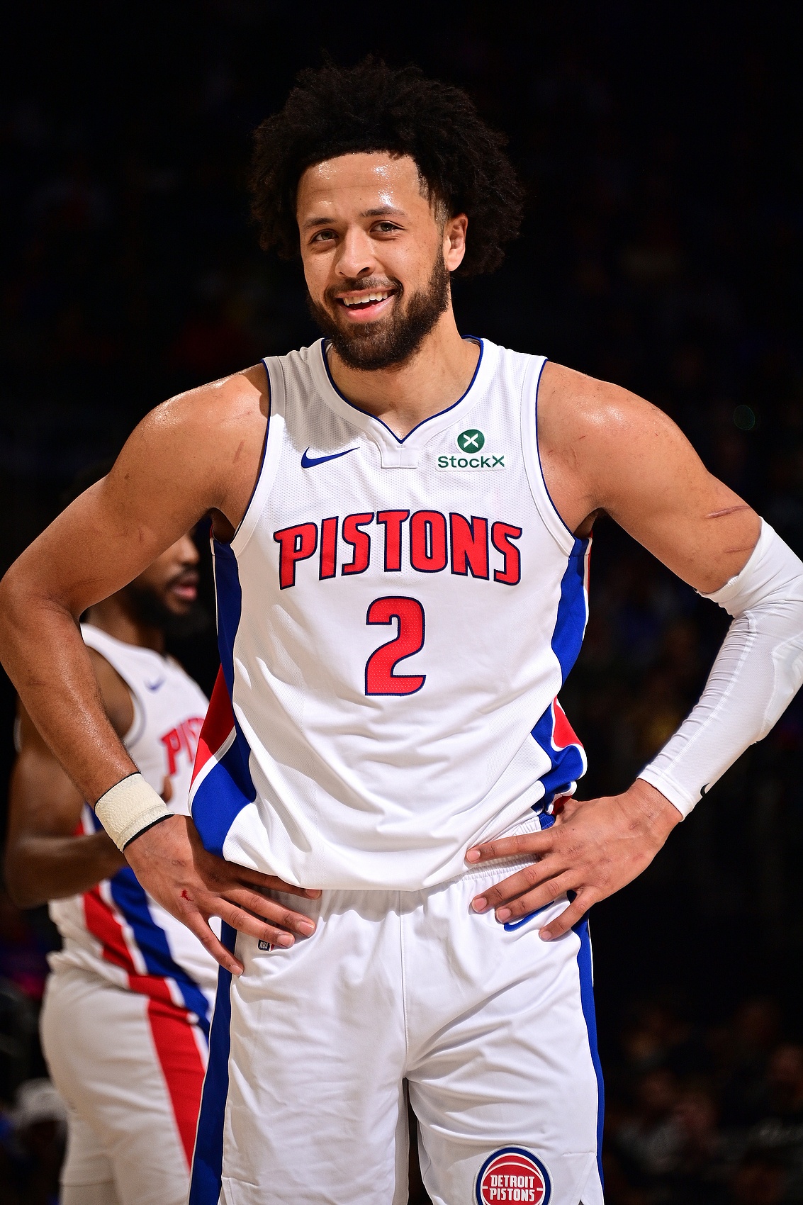  得分组织两手硬！康宁汉姆23中10砍22分15助攻 正负值+12全场最高