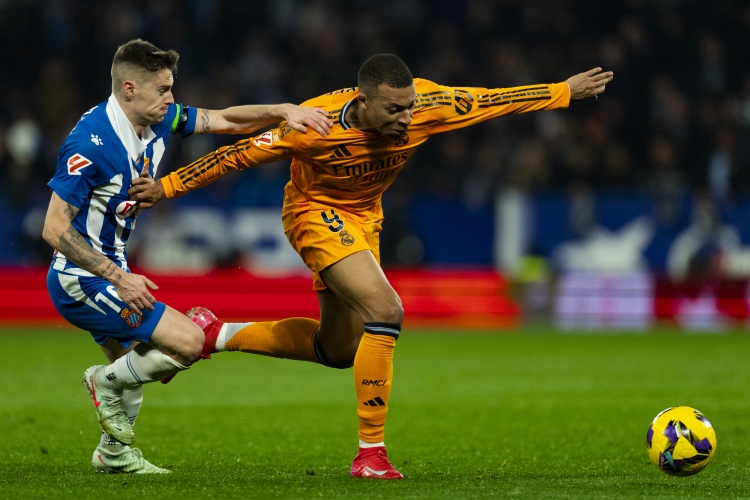  龙赛罗：皇马输球是由于惊人的判罚，VAR掌握在水平不足的人手中